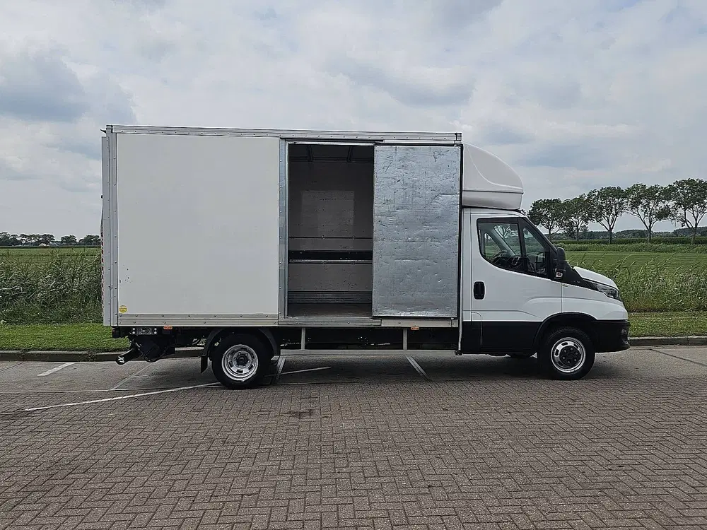 Iveco Daily 35C16 bakwagen laadklep uit 2022, foto 12