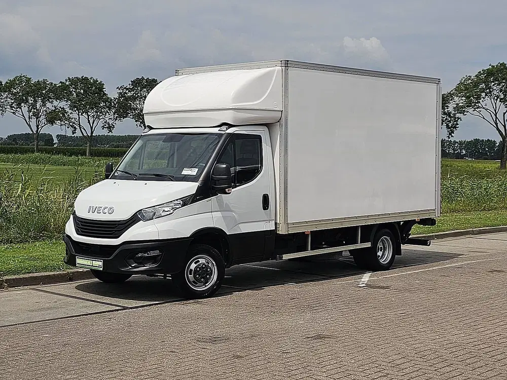 Iveco Daily 35C16 bakwagen laadklep uit 2022, foto 2