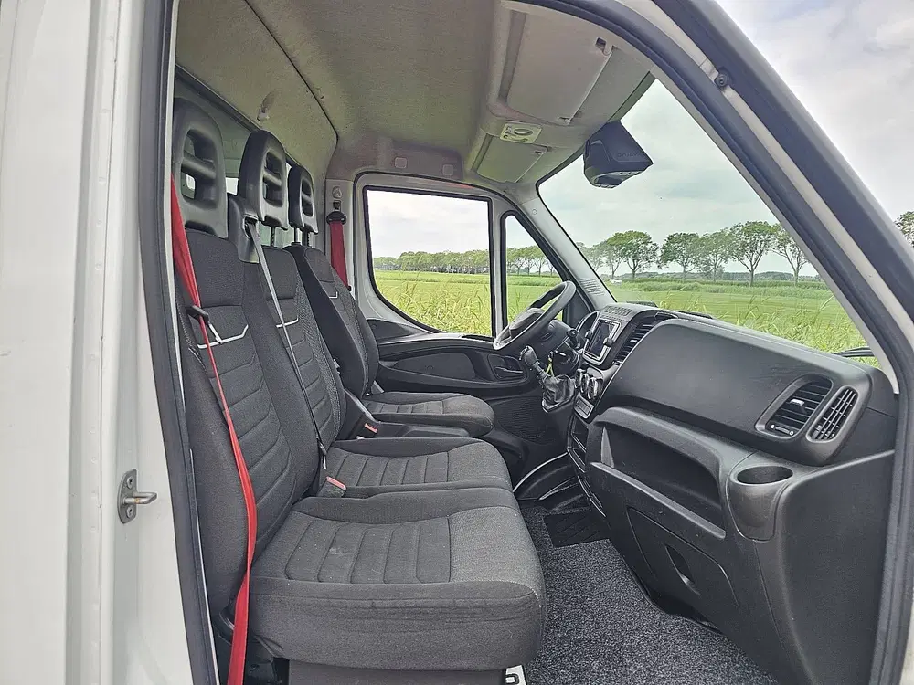 Iveco Daily 35C16 bakwagen laadklep uit 2022, foto 7