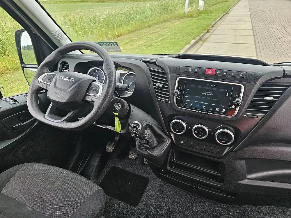 Iveco Daily 35C16 bakwagen laadklep uit 2022, foto 8