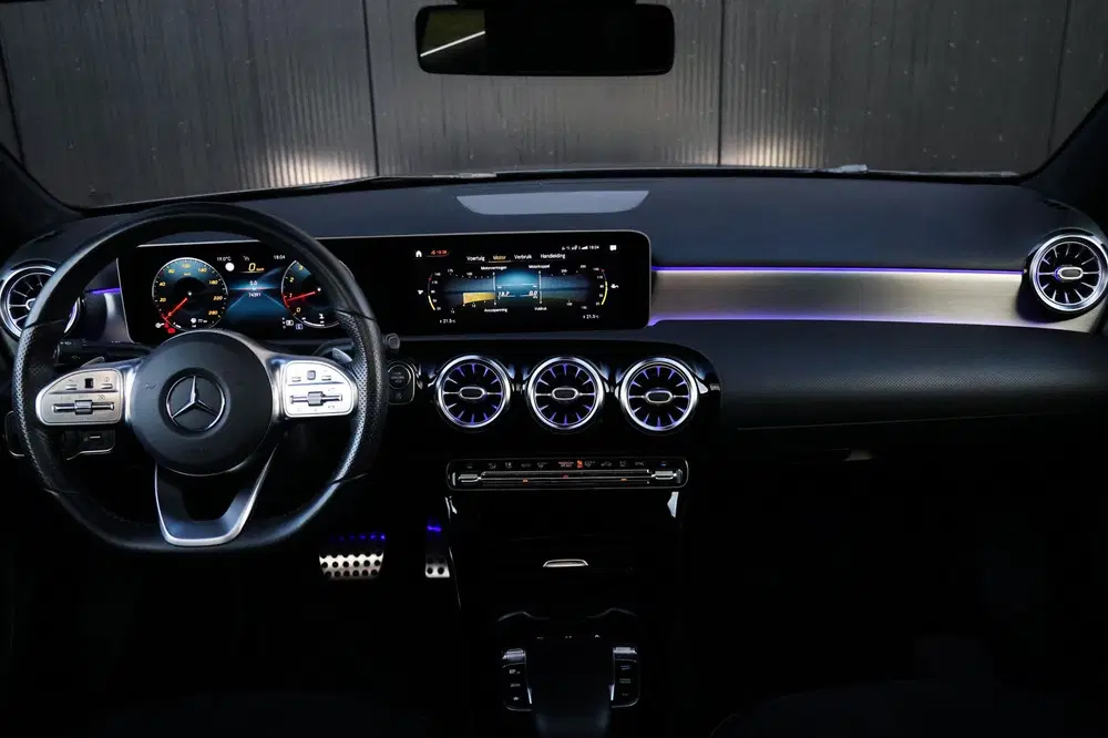 Mercedes-Benz A-Klasse 200 AMG uit 2019, foto 8