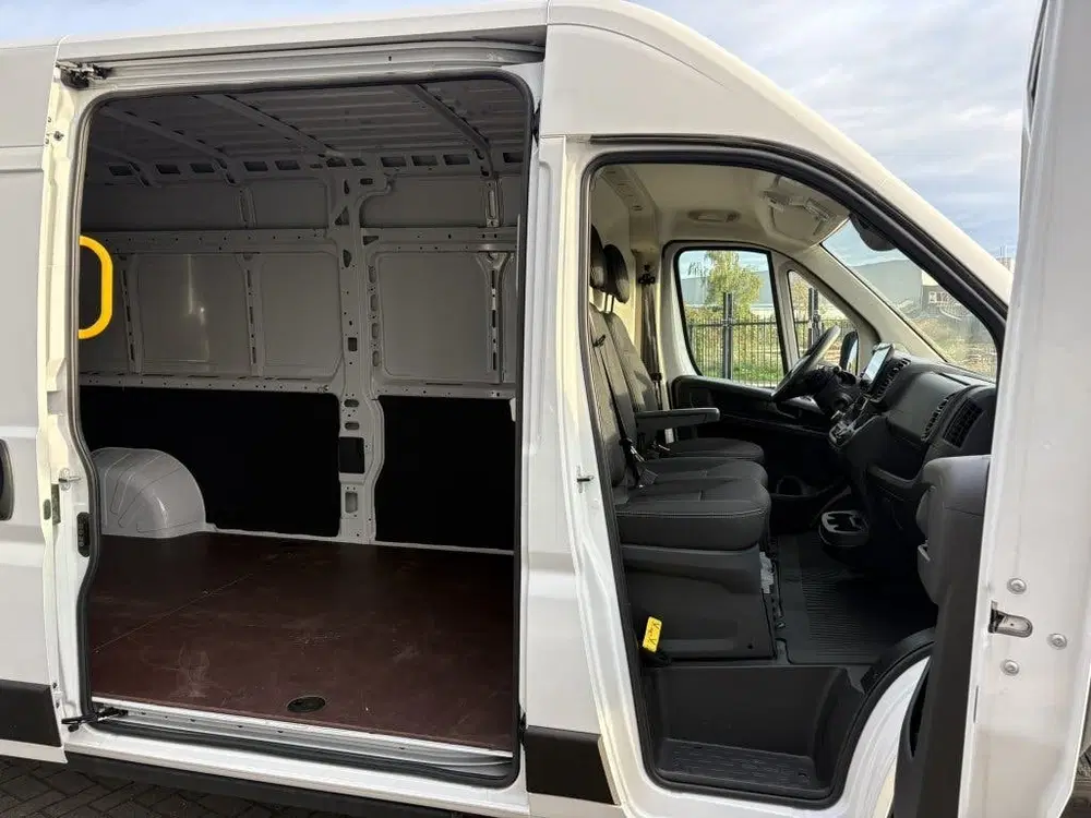 Opel Movano 3.5t L3H2 Zwaar 110 kWh ECC uit 2025, foto 5