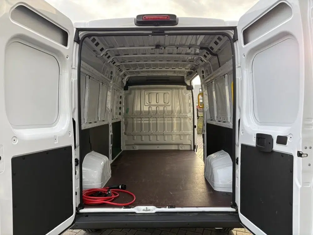 Opel Movano 3.5t L3H2 Zwaar 110 kWh ECC uit 2025, foto 6