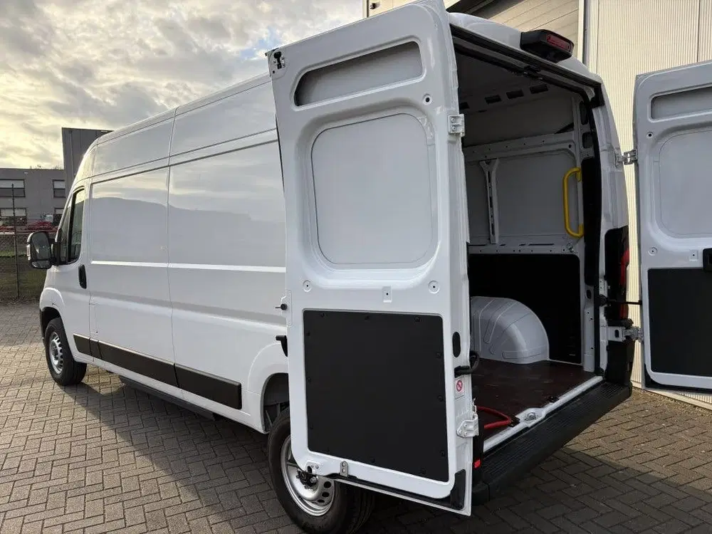 Opel Movano 3.5t L3H2 Zwaar 110 kWh ECC uit 2025, foto 7