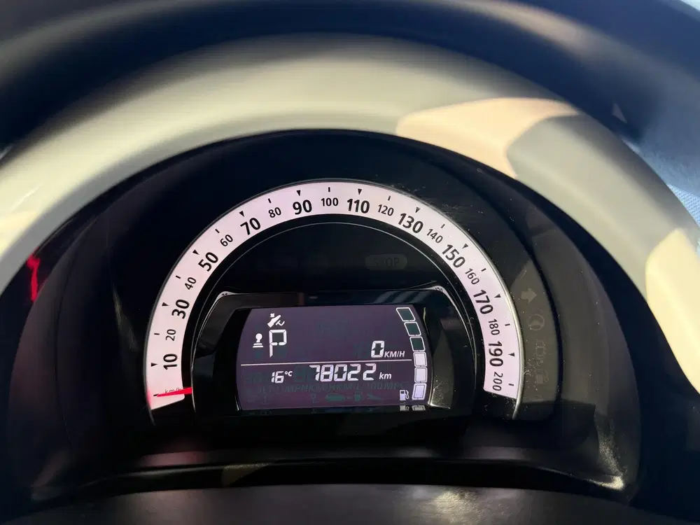 Renault Twingo 0.9 TCe Intens AUTOMAAT uit 2019, foto 14