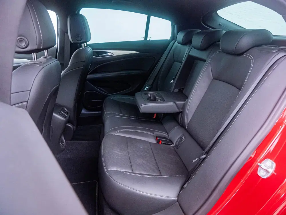 Opel Insignia Sport 2.0 Turbo Ultimate 'Automaat' HUD uit 2021, foto 7