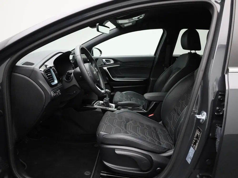 Kia Ceed 1.0 T-GDi Design Edition uit 2025, foto 11