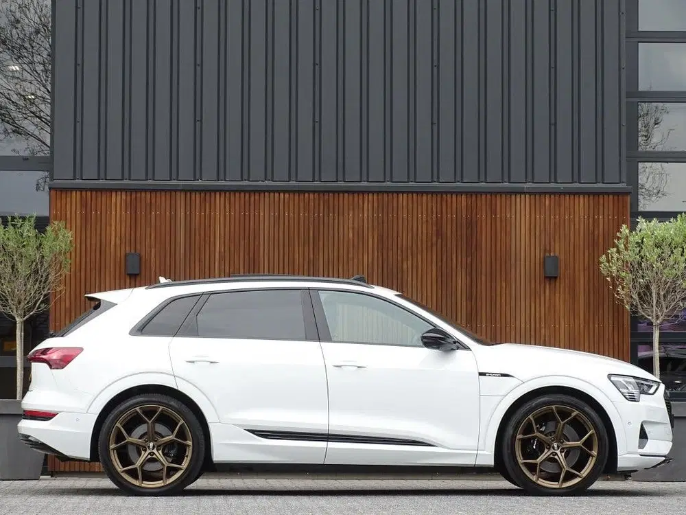 Audi e-tron 55 Quattro 408PK uit 2019, foto 3