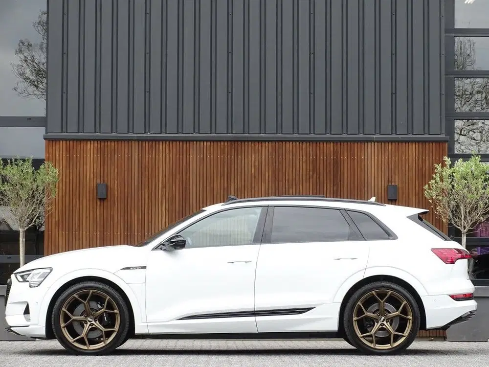 Audi e-tron 55 Quattro 408PK uit 2019, foto 5