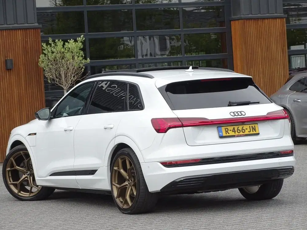Audi e-tron 55 Quattro 408PK uit 2019, foto 7