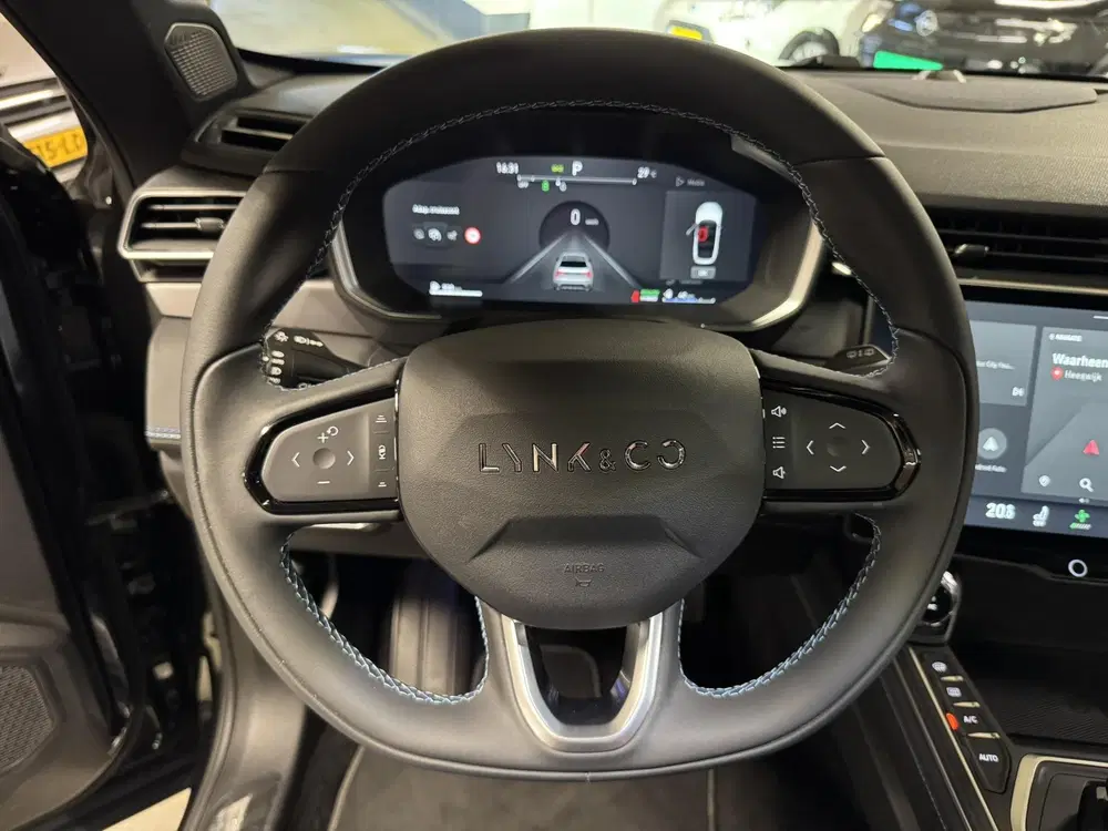 Lynk & Co 01 1.5 uit 2023, foto 10