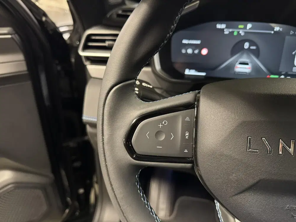 Lynk & Co 01 1.5 uit 2023, foto 11