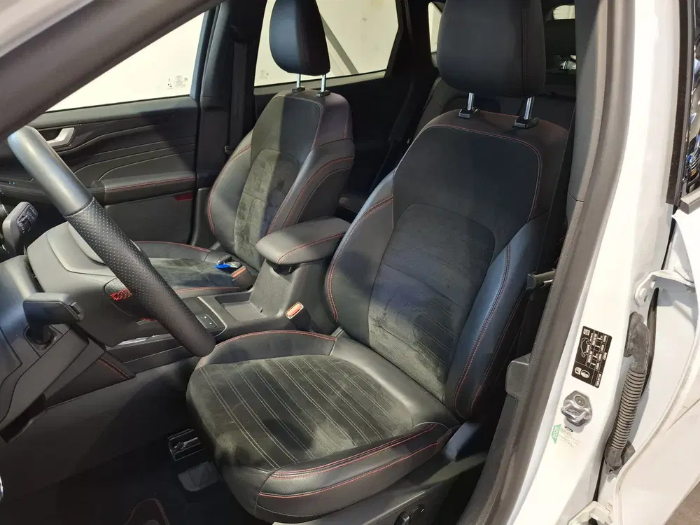 Ford Kuga 2.5 PHEV 225 pk ST-Line X uit 2023, foto 12