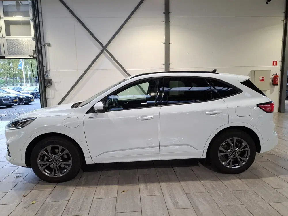 Ford Kuga 2.5 PHEV 225 pk ST-Line X uit 2023, foto 2