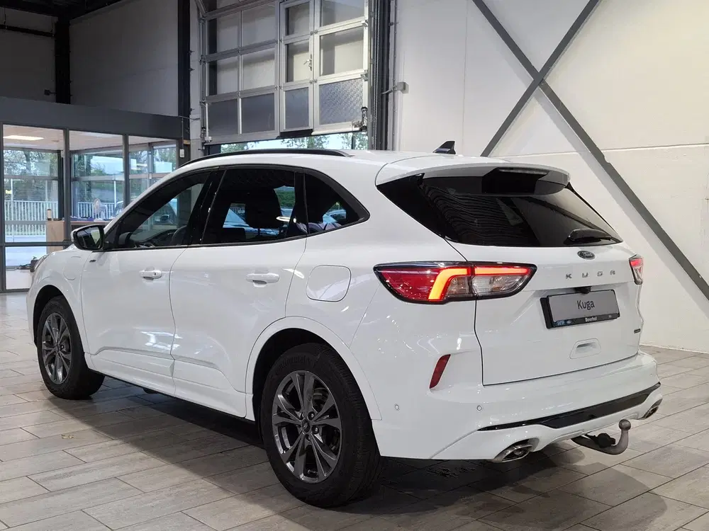 Ford Kuga 2.5 PHEV 225 pk ST-Line X uit 2023, foto 3