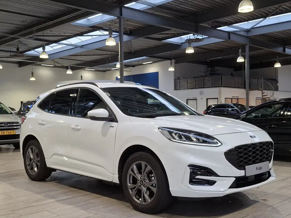 Ford Kuga 2.5 PHEV 225 pk ST-Line X uit 2023, foto 7