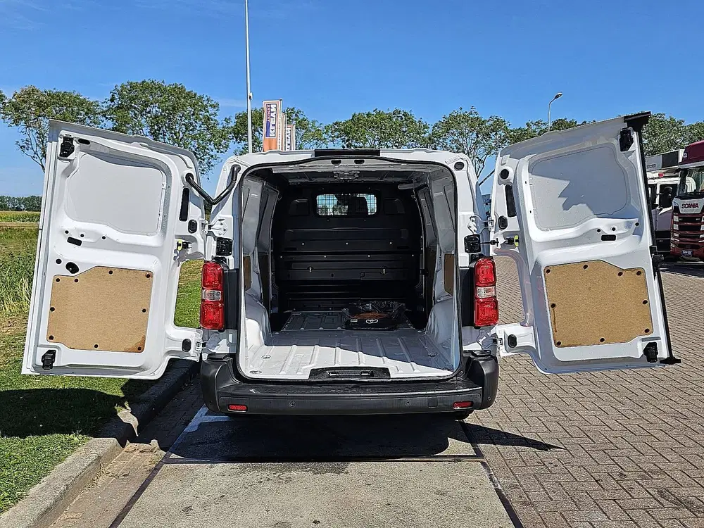 Toyota Proace 10th Anniversary Extra Range L uit 2026, foto 7