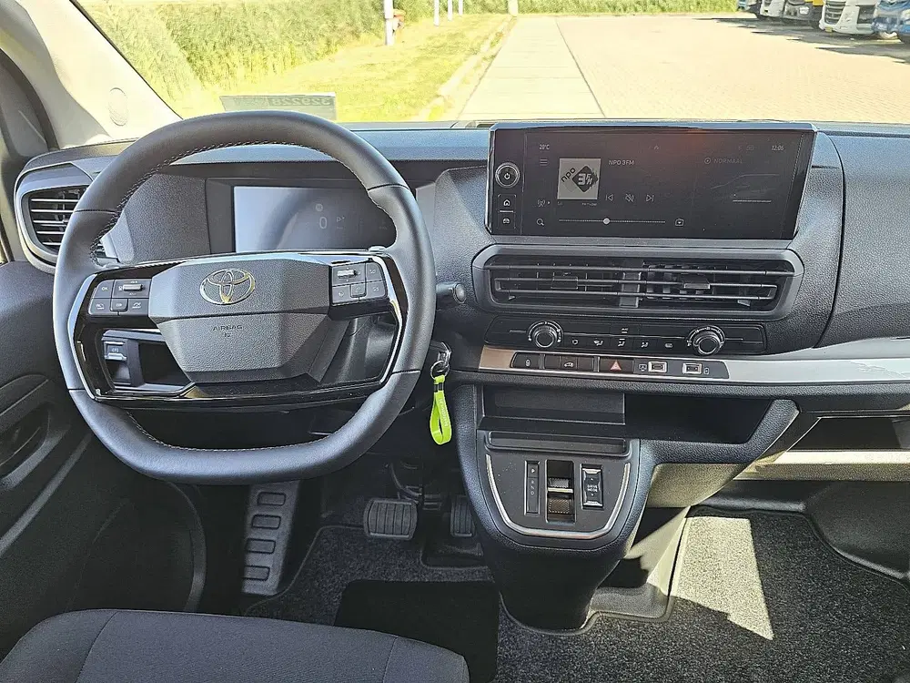 Toyota Proace 10th Anniversary Extra Range L uit 2026, foto 9
