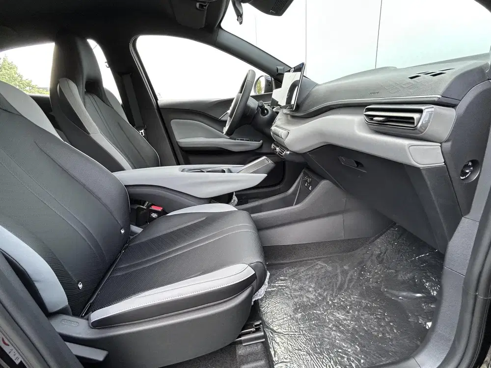 BYD Dolphin Surf Active 30 kWh NIEUW DIRECT RIJDEN I NAVI + uit 2025, foto 12