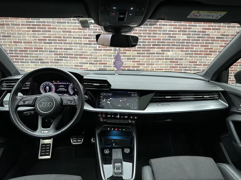 Audi A3 35 TFSI S-Line uit 2024, foto 11
