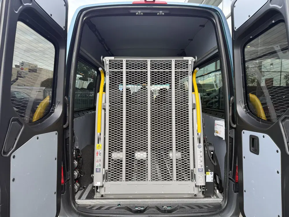 Mercedes-Benz Sprinter uit 2020, foto 12