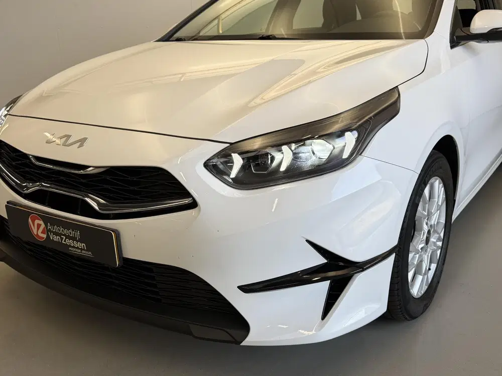 Kia Ceed 1.5 T-GDi DynamicLine uit 2022, foto 3