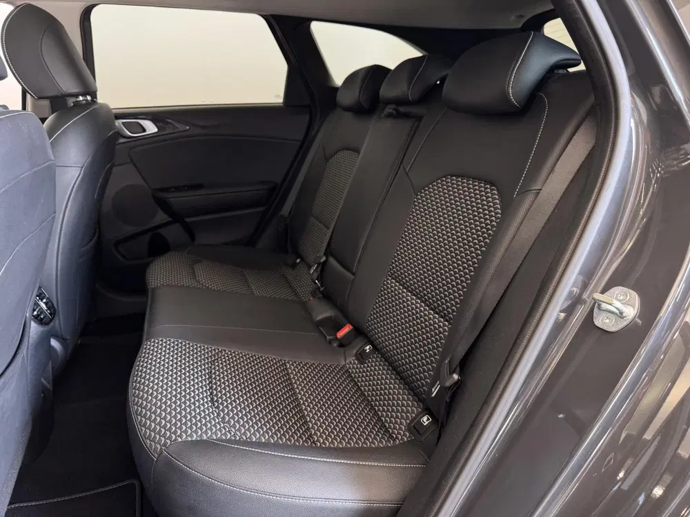 Kia Ceed 1.0 T-GDi ExecutiveLine uit 2024, foto 13