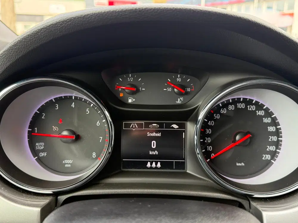 Opel Astra 1.2 Edition 2020 uit 2020, foto 11