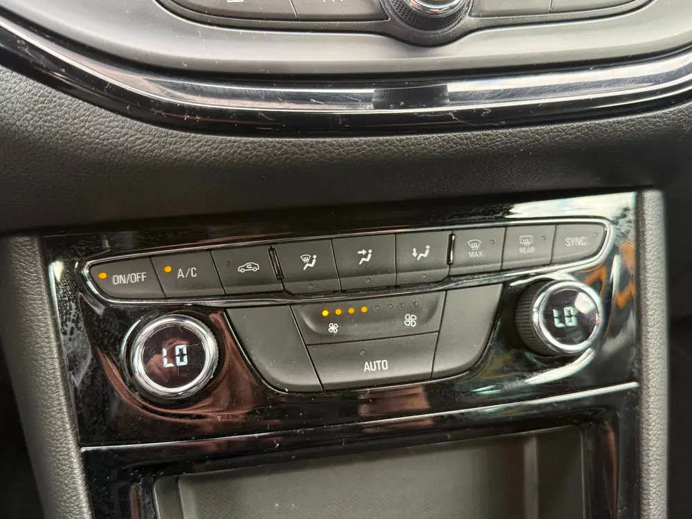 Opel Astra 1.2 Edition 2020 uit 2020, foto 14