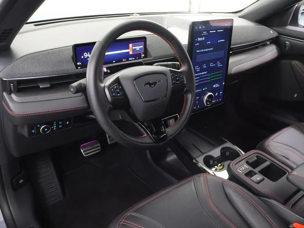 Ford Mustang Mach-E Extended Premium RWD 88 kWh uit 2025, foto 7