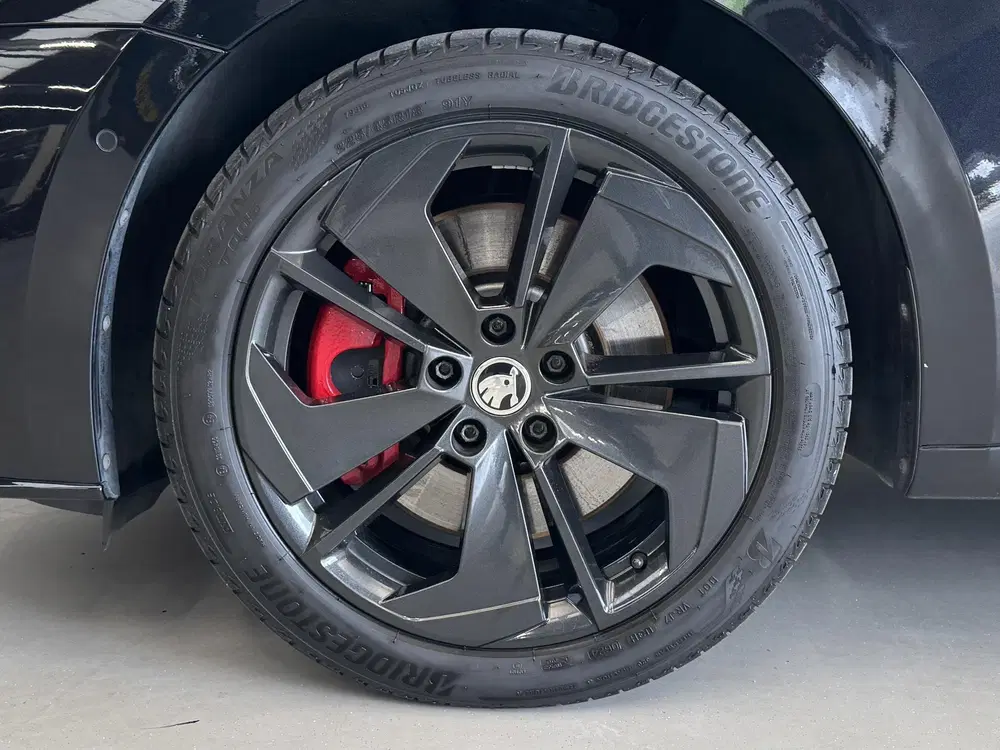 Skoda Octavia 1.4 TSI RS iV PHEV Business 245Pk uit 2022, foto 9