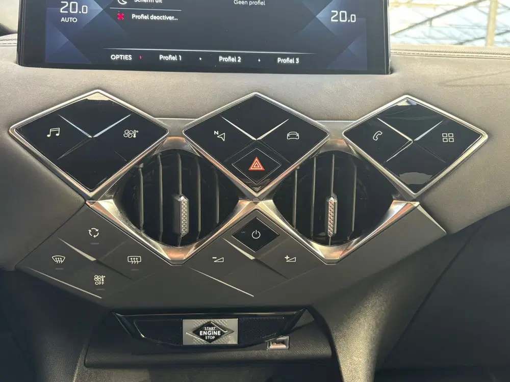 DS Automobiles DS 3 Crossback DS DS 3 Crossback PureTech 155 EAT8 Automa uit 2022, foto 14