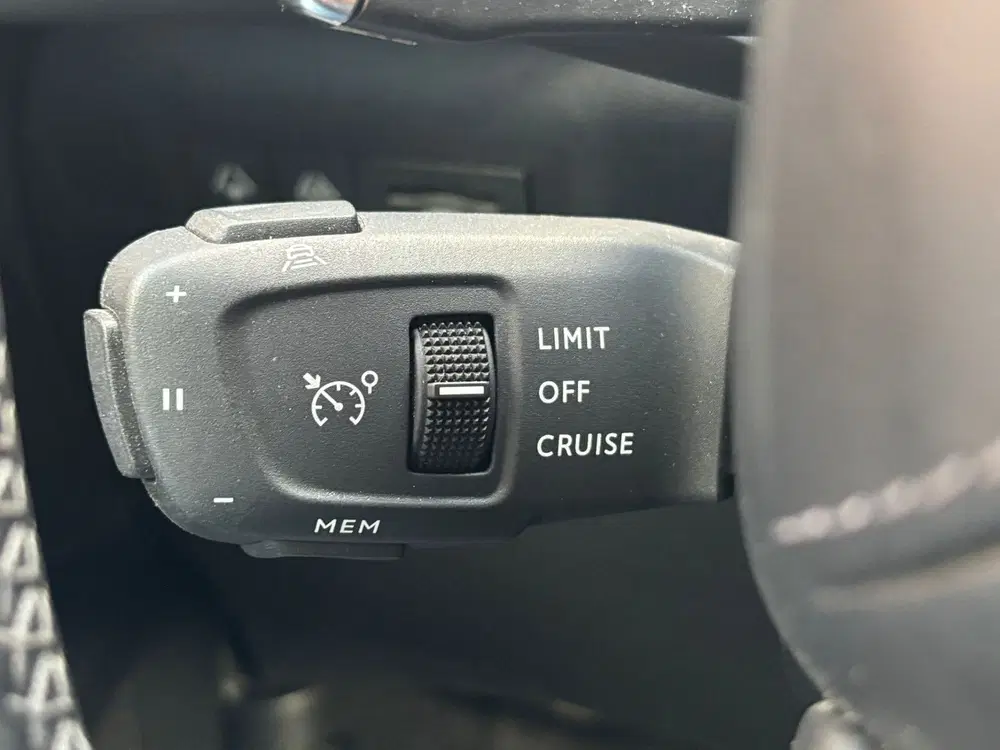 DS Automobiles DS 3 Crossback DS DS 3 Crossback PureTech 155 EAT8 Automa uit 2022, foto 8
