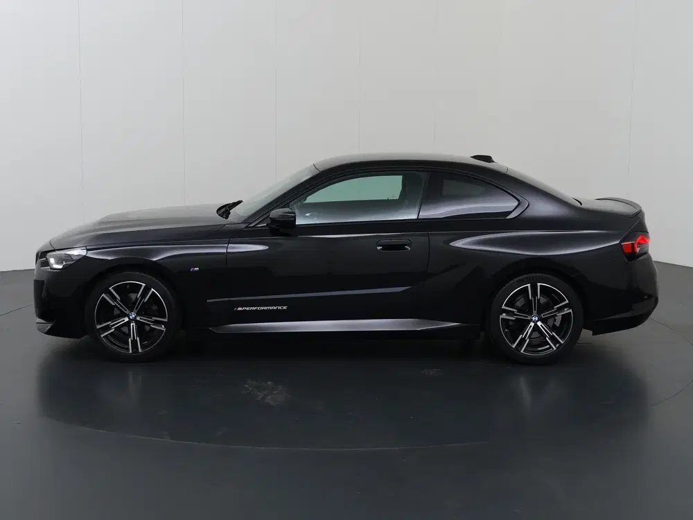 BMW 2-serie 2-serie Coupé 218i uit 2024, foto 5