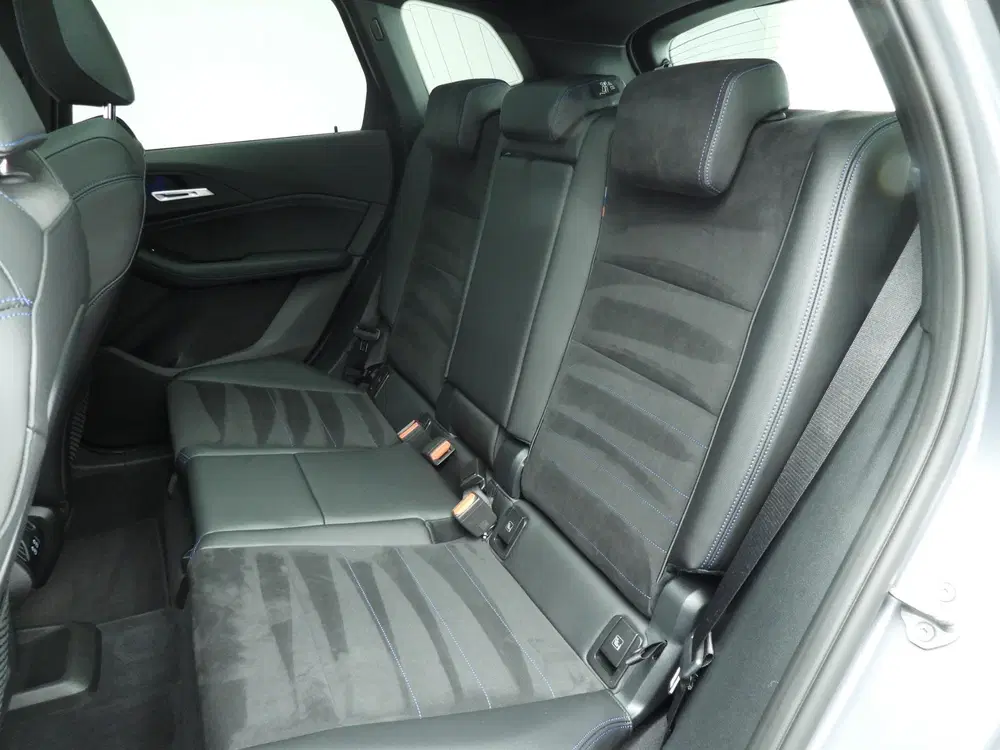 BMW 2-serie Active Tourer 218i uit 2022, foto 8