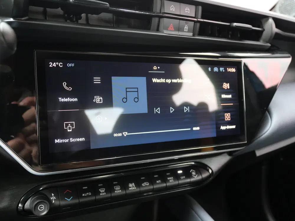 Alfa Romeo Junior 1.2 TURBO HYBRID IBRIDA uit 2025, foto 15