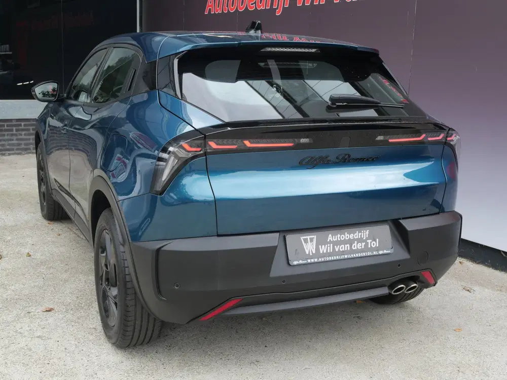 Alfa Romeo Junior 1.2 TURBO HYBRID IBRIDA uit 2025, foto 9