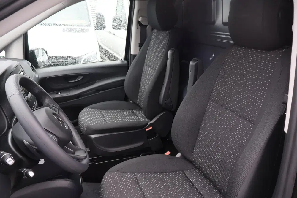 Mercedes-Benz Vito 112 L3 60 kWh Led (bj 2025) uit 2025, foto 2