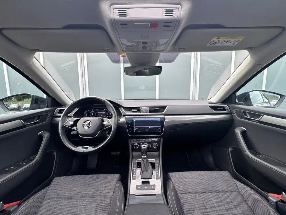 Skoda Superb 1.4TSI iV 218pk Style uit 2020, foto 10
