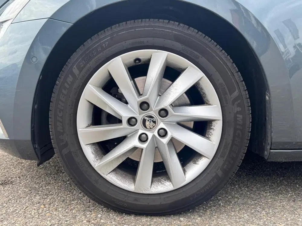 Skoda Superb 1.4TSI iV 218pk Style uit 2020, foto 15