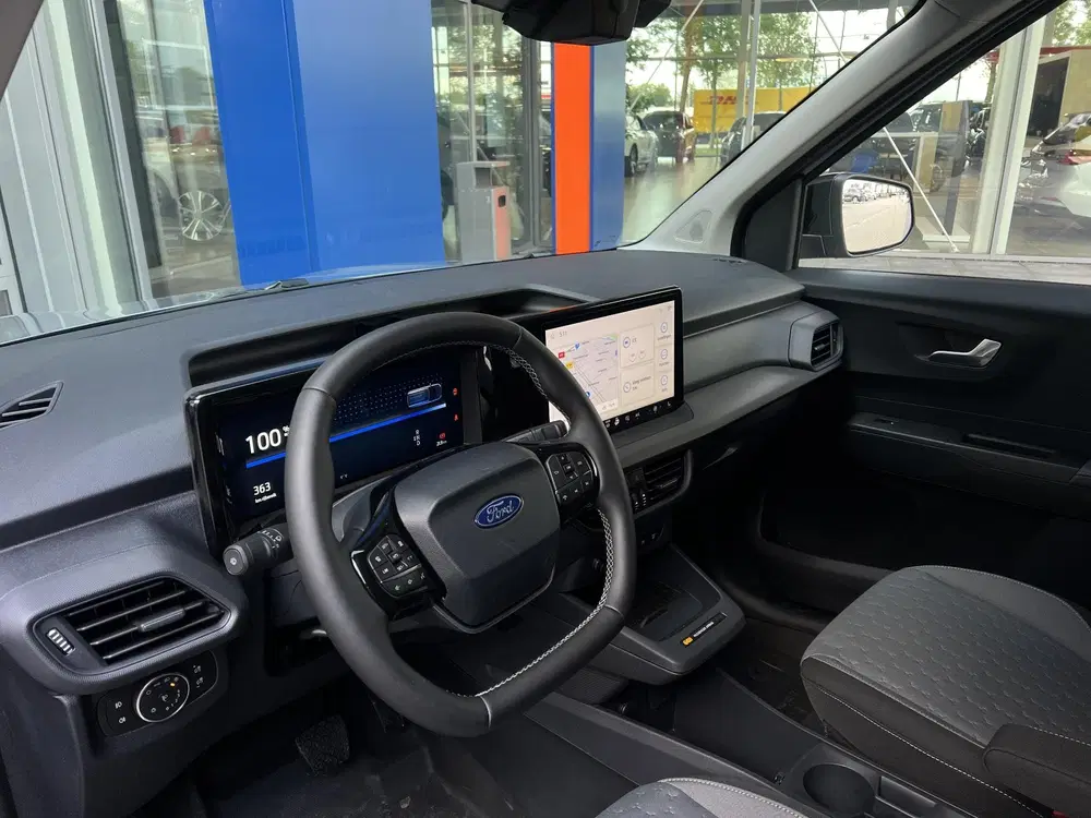 Ford Transit Courier Limited 44 kWh uit 2026, foto 13