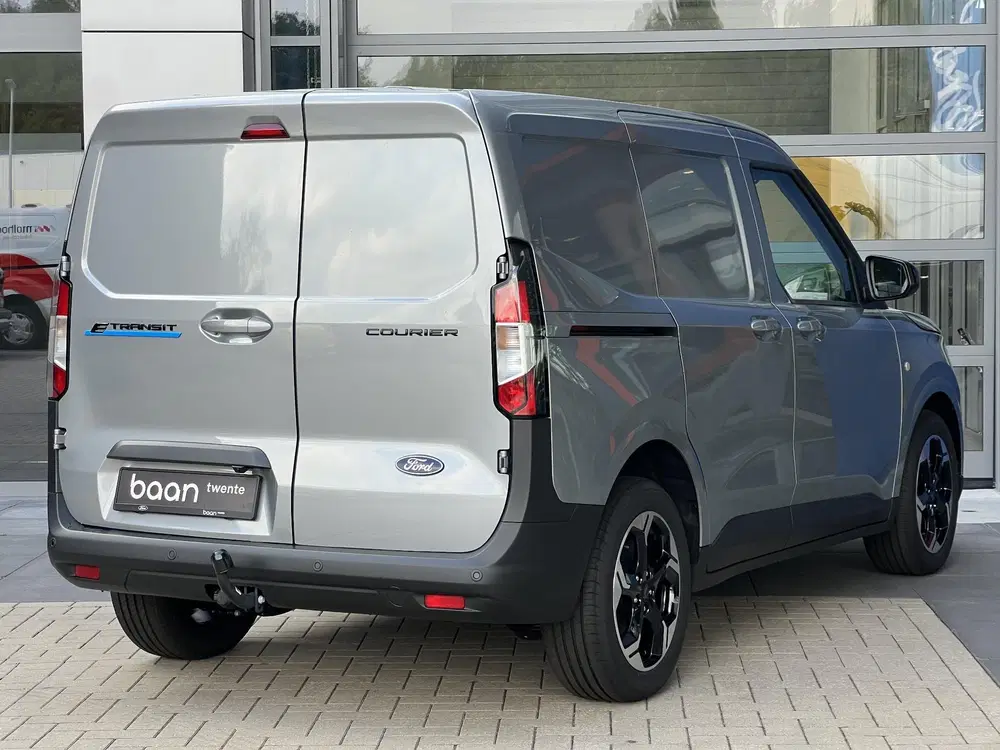 Ford Transit Courier Limited 44 kWh uit 2026, foto 2
