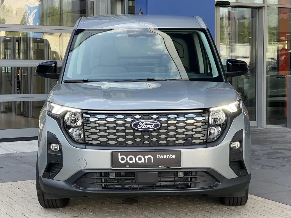 Ford Transit Courier Limited 44 kWh uit 2026, foto 3