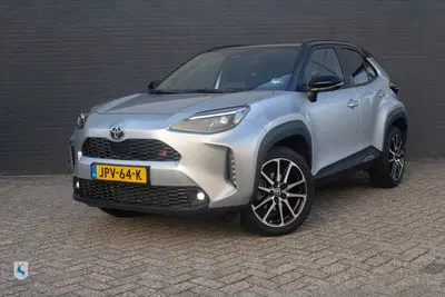 Toyota Yaris Cross 1.5 Hybrid 130 GR SPORT Plus Pack uit 2024