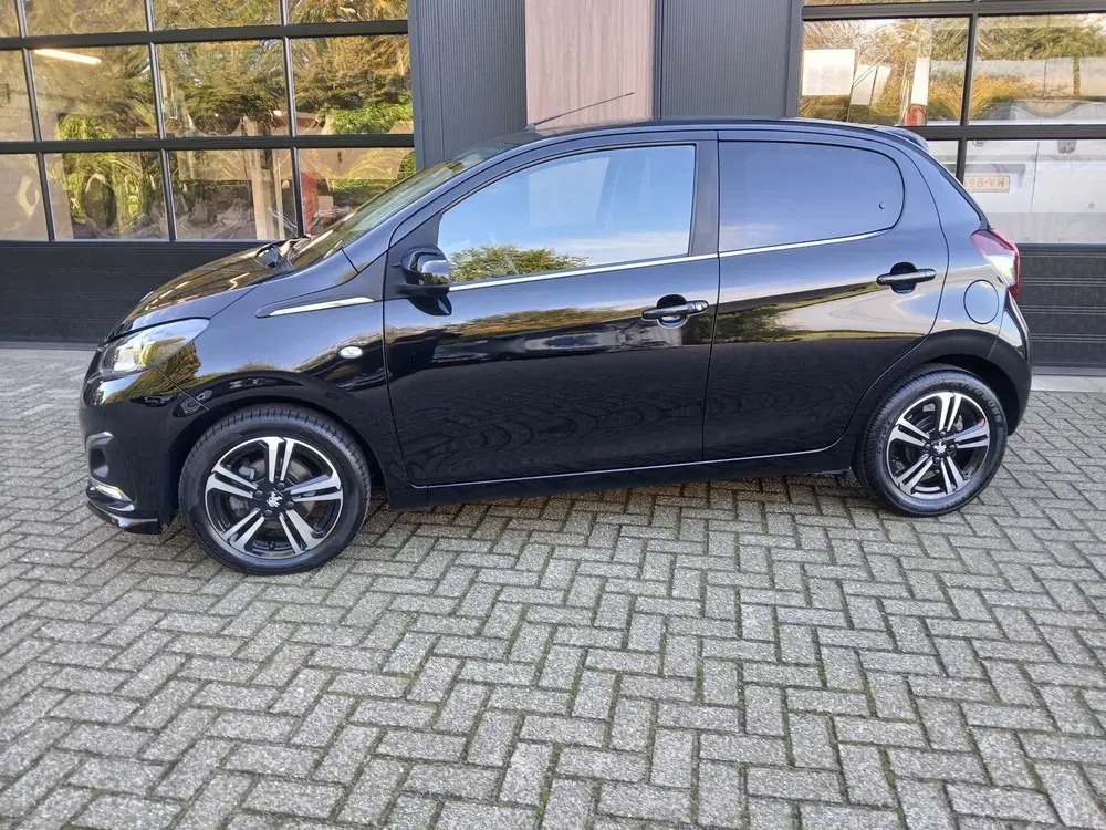 Peugeot 108 1.0 e-VTi GT-Line uit 2019, foto 2