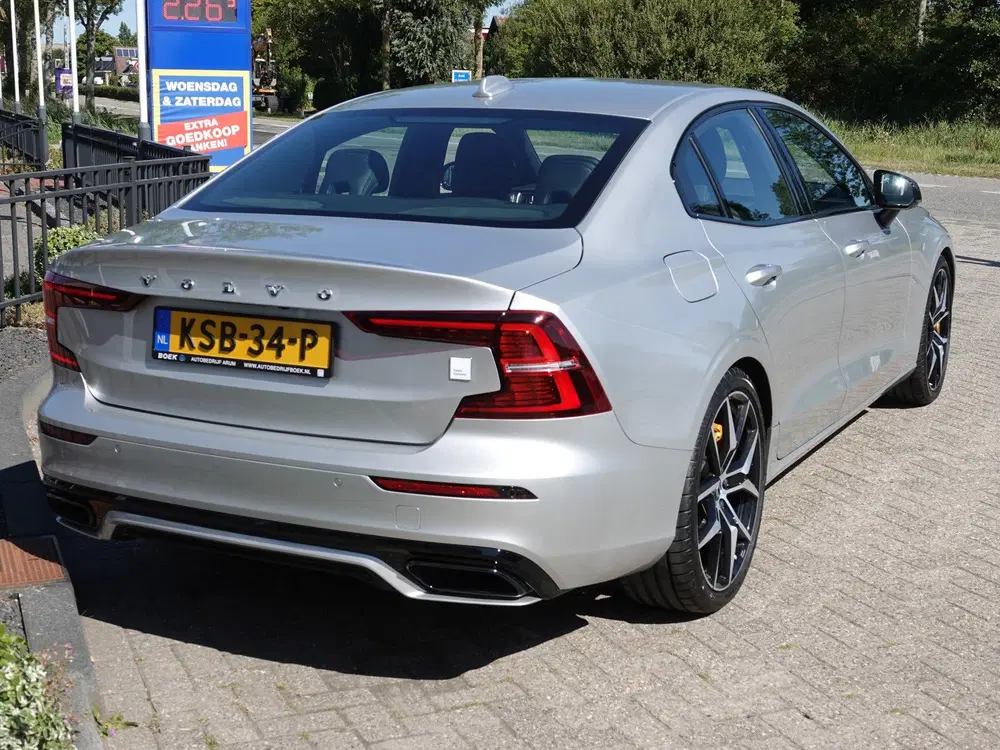 Volvo S60 2.0 T8 AWD Polestar Engineered BOWERS & WI uit 2022, foto 3