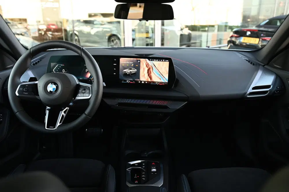 BMW 2-serie Coupé 220 M Sport Automaat uit 2026, foto 3