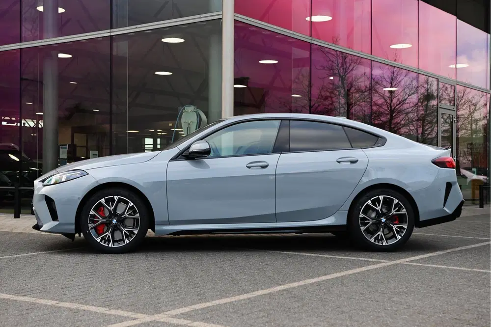 BMW 2-serie Coupé 220 M Sport Automaat uit 2026, foto 5