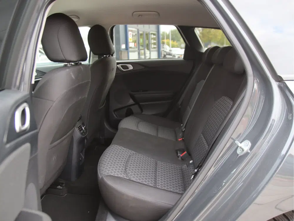 Kia Ceed 1.0 T-GDi DynamicLine Camera uit 2023, foto 12