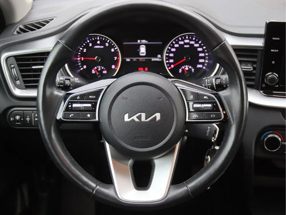 Kia Ceed 1.0 T-GDi DynamicLine Camera uit 2023, foto 15